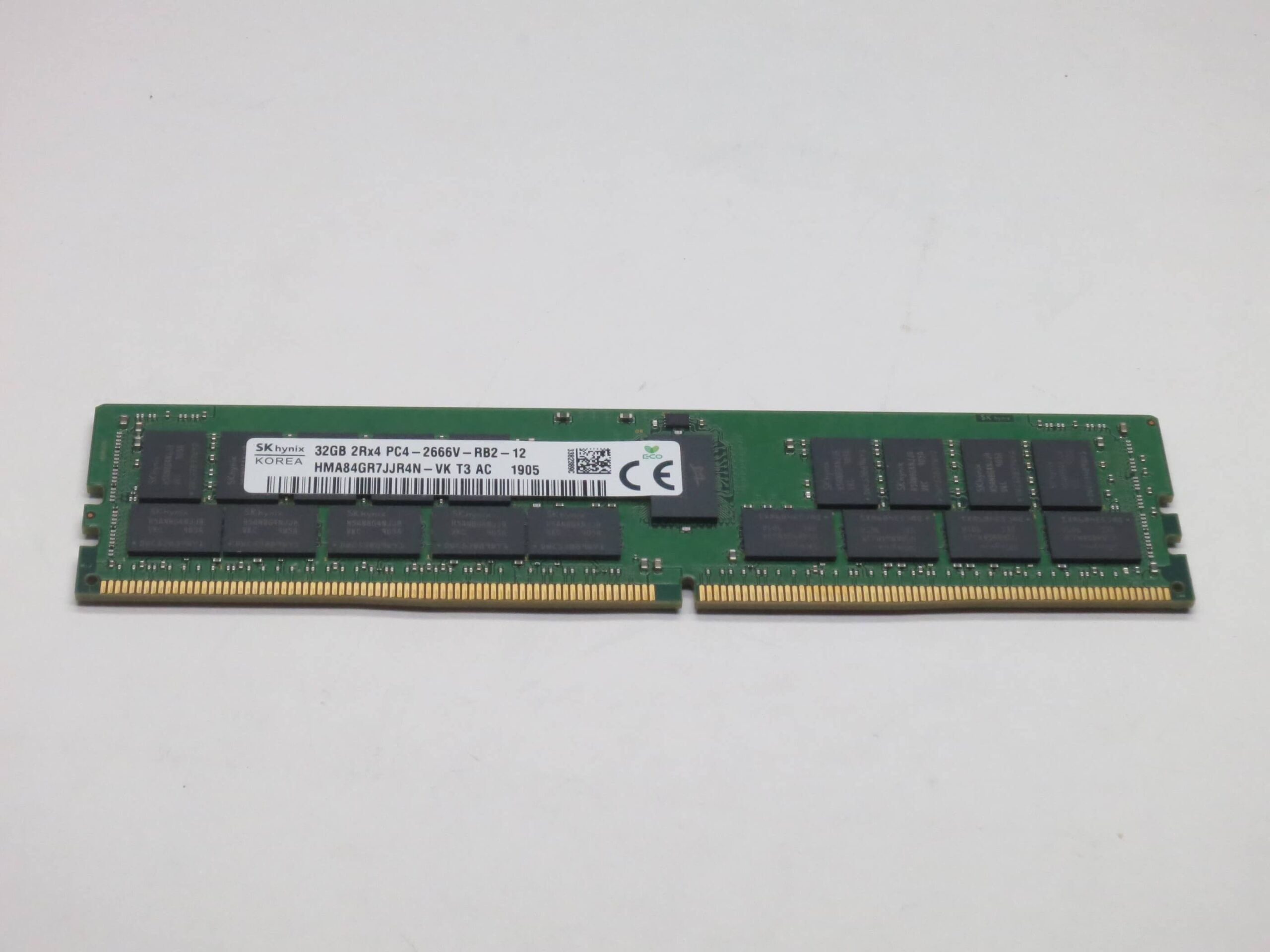 MTA18ASF2G72PZ-3G2R1 Micron 16GB 1Rx4 RDIMM DDR4-3200 PC4-25600R ECC Memory